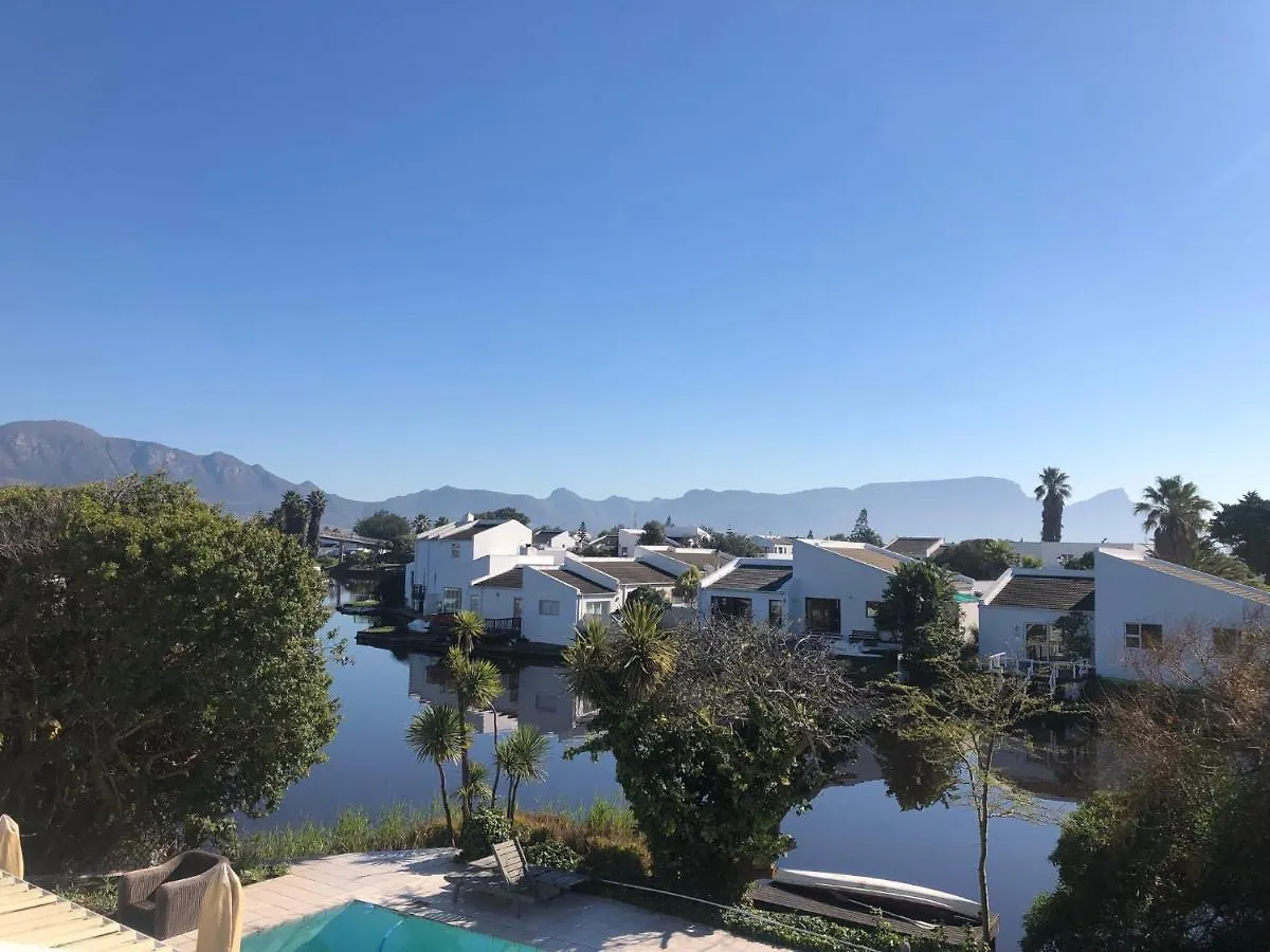 Waterfront Villa With Pedelo Kapstadt Südafrika