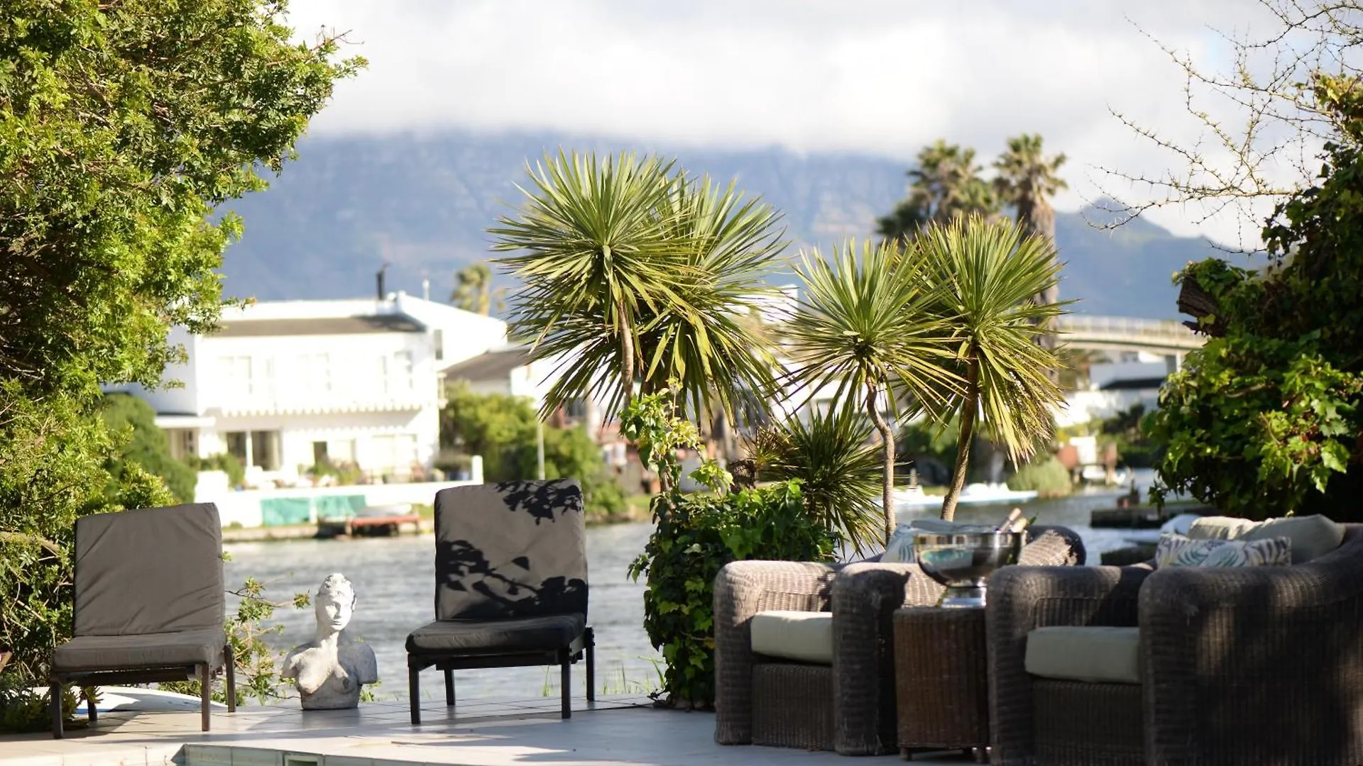 Waterfront Villa With Pedelo Kapstadt Ferienhaus