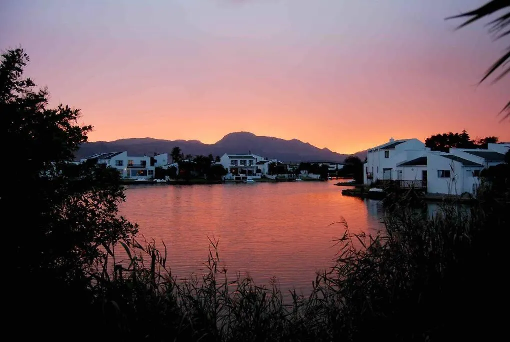 Ferienhaus Waterfront Villa With Pedelo Kapstadt